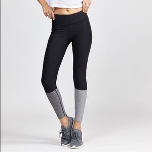 Outdoor Voices 7/8 Dipped Legging - LIKE NEW